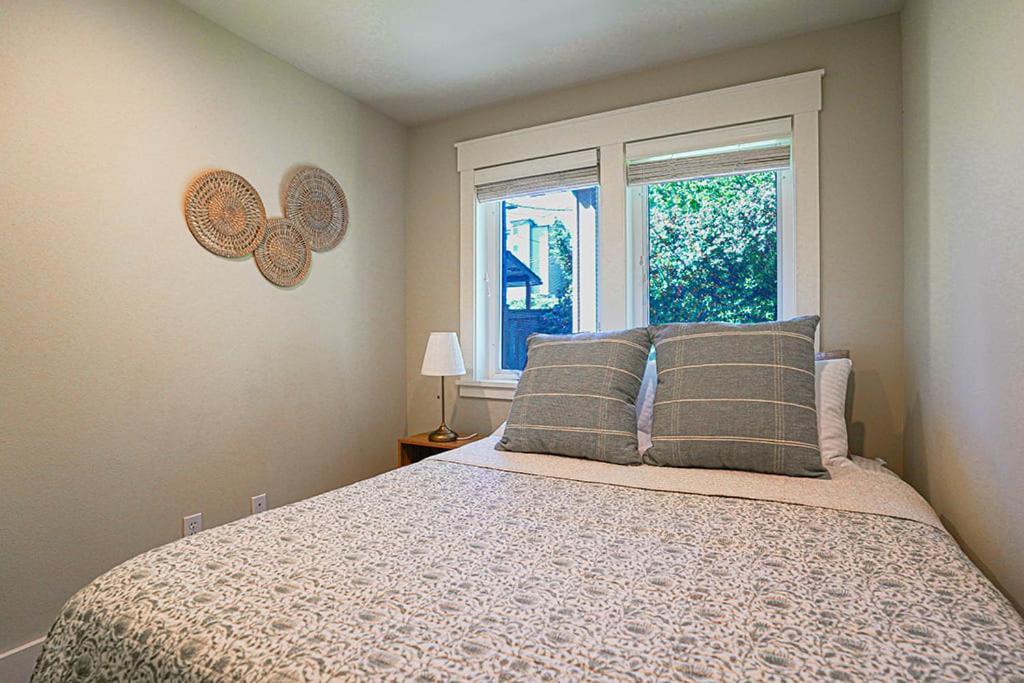 Exquisite Central Townhome With Spacious Loft And Gourmet Kitchen 시애틀 외부 사진